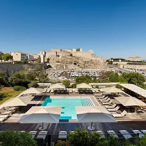 מלון Radisson Blu Vieux Port